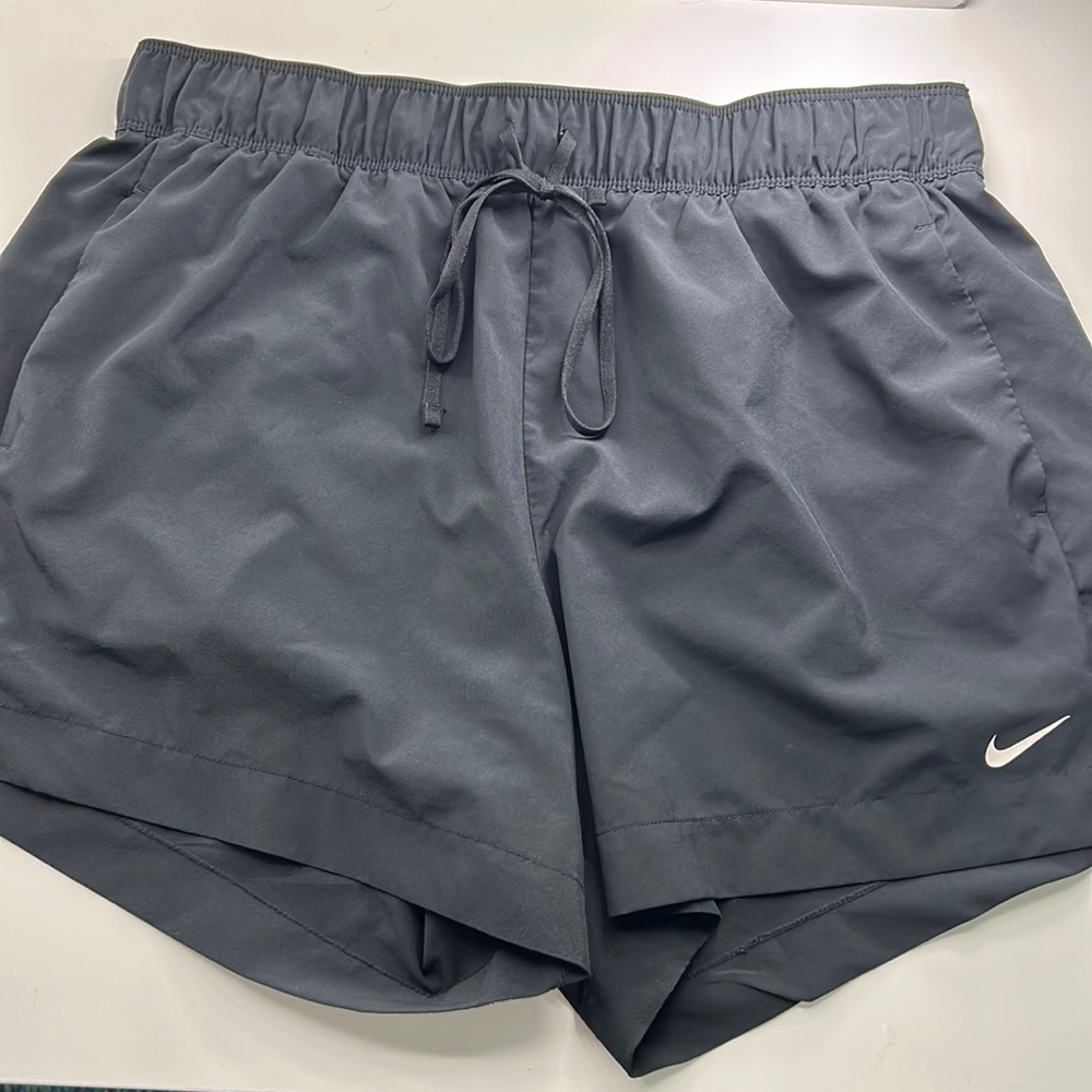 Nike Athletic Shorts Medium Black